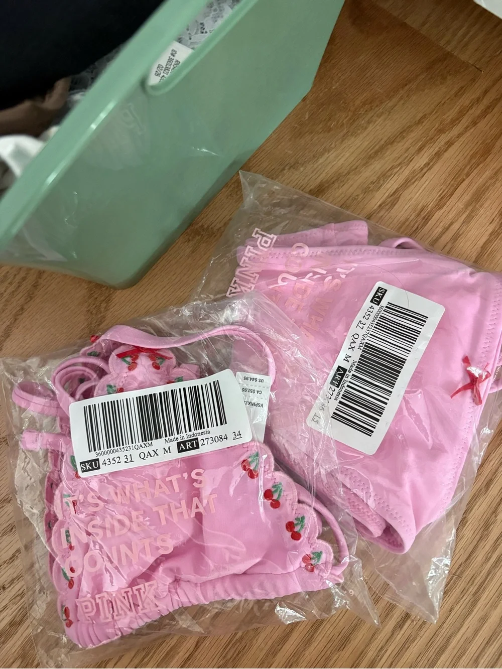 Frankie’s bikinis set
